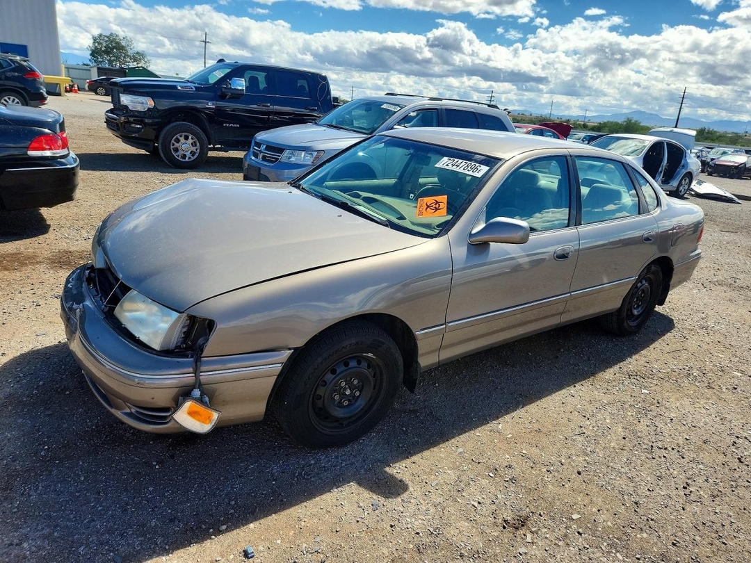 Vue de 1999 TOYOTA AVALON XL, angle 1