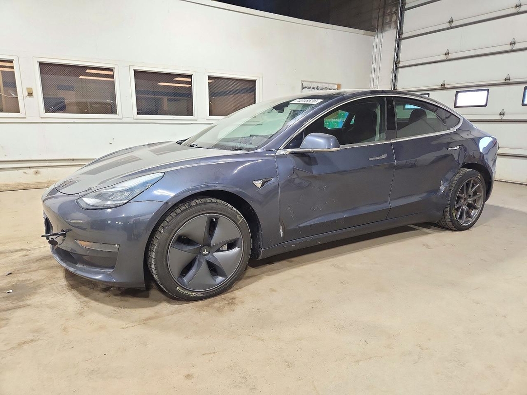 منظر 2020 TESLA MODEL 3، زاوية 1