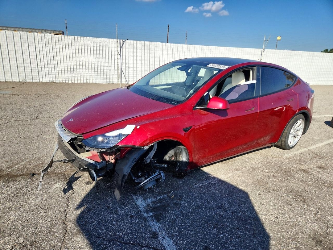 Vue de 2024 TESLA MODEL Y, angle 1