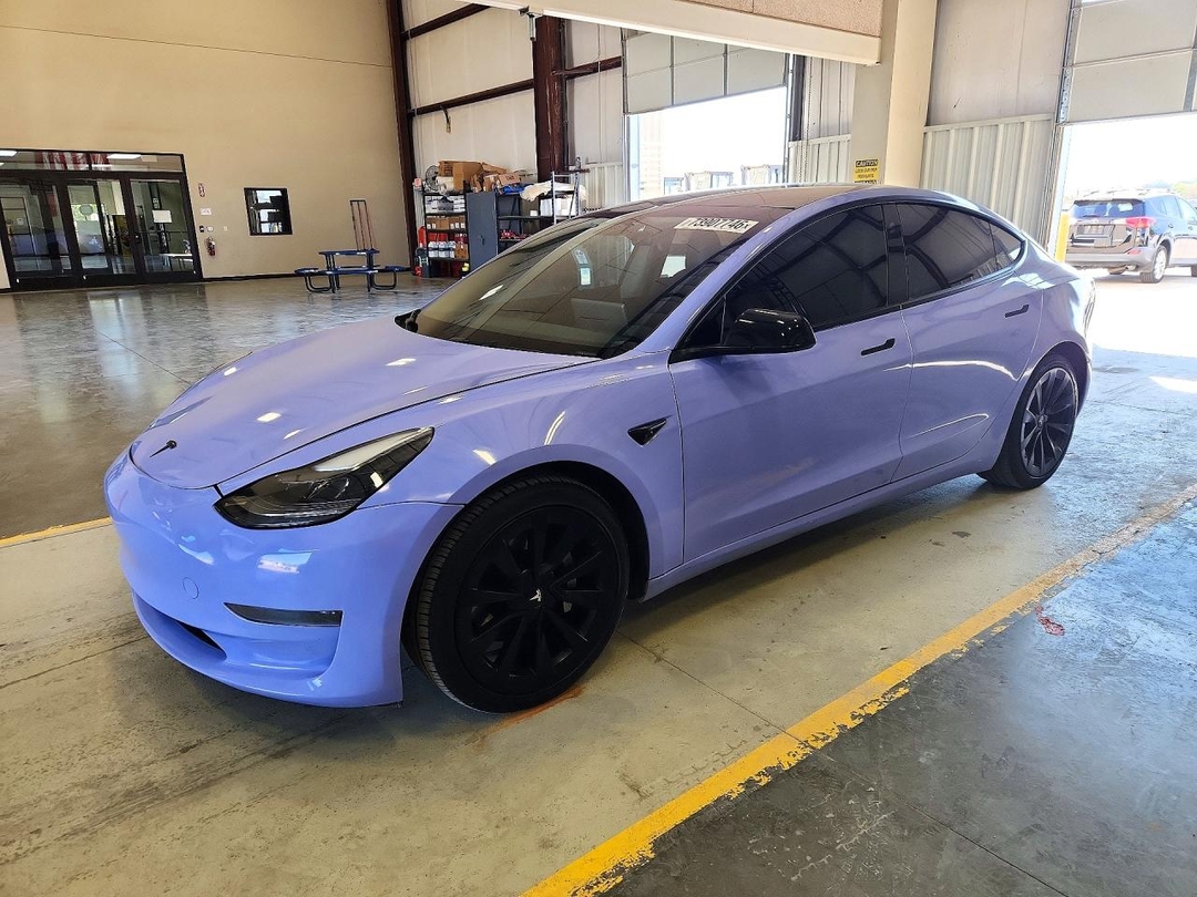 Vista de 2023 TESLA MODEL 3, ángulo 1