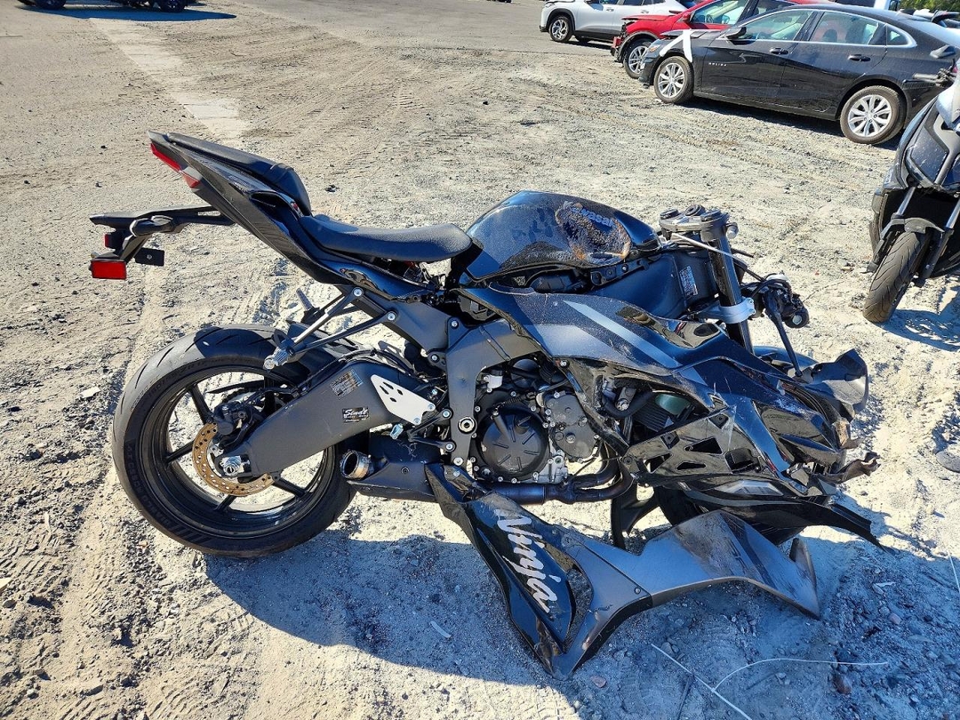 منظر 2026 KAWASAKI ZX636 K، زاوية 1
