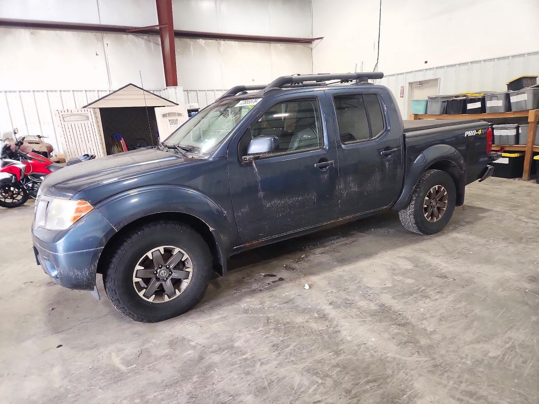 2014 NISSAN FRONTIER PRO-4X view, angle 1
