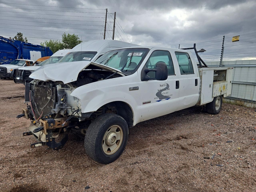 Vue de 2006 FORD F350 SRW SUPER DUTY, angle 1