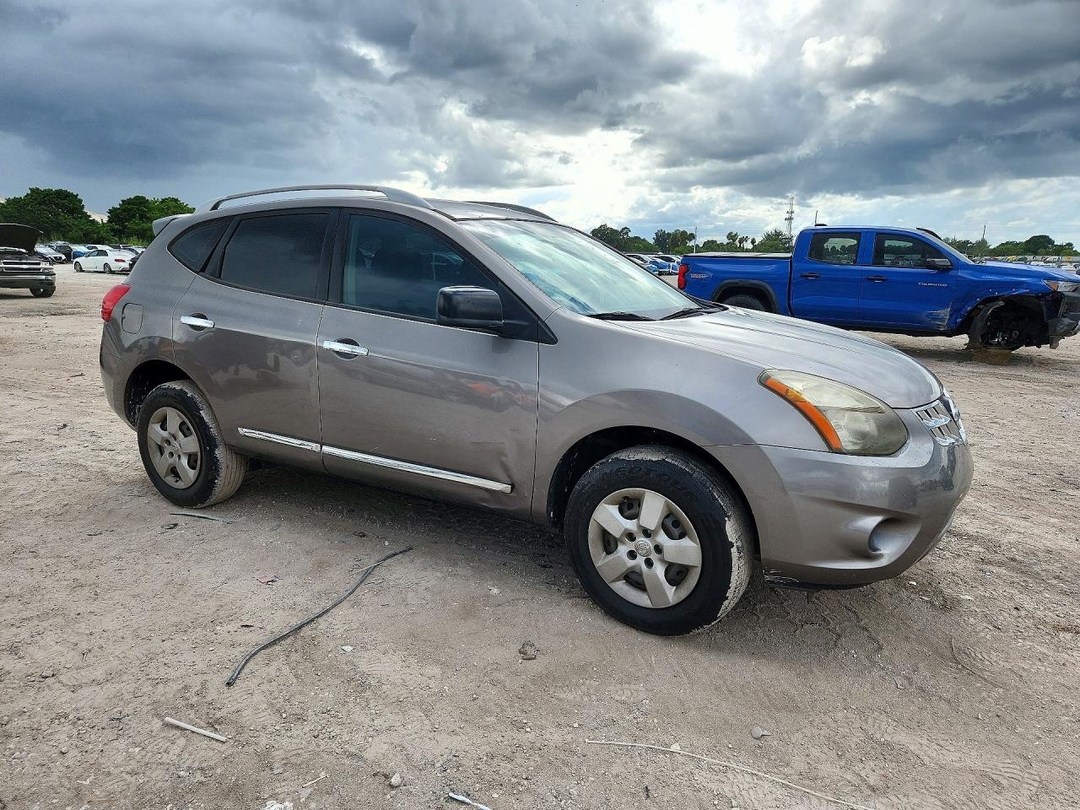Vue de 2015 NISSAN ROGUE SELECT S, angle 1