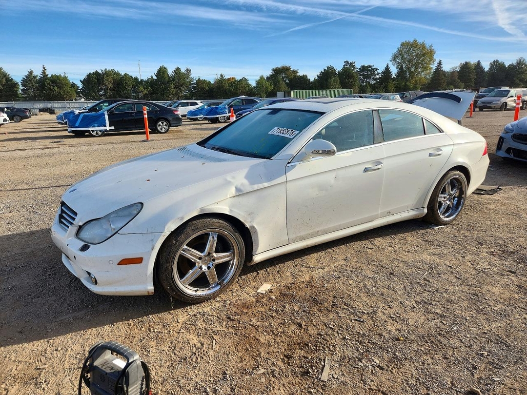 Vista de 2006 MERCEDES-BENZ CLS 500C, ángulo 1