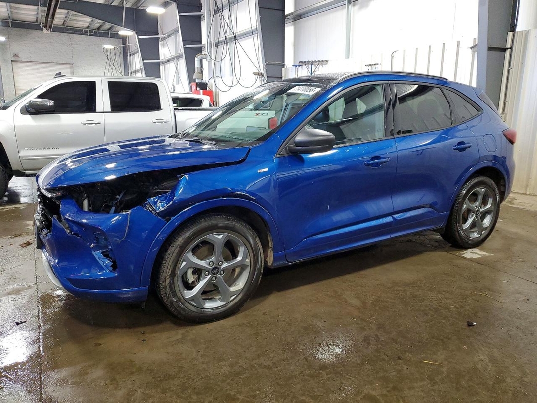 Vue de 2023 FORD ESCAPE ST LINE, angle 1