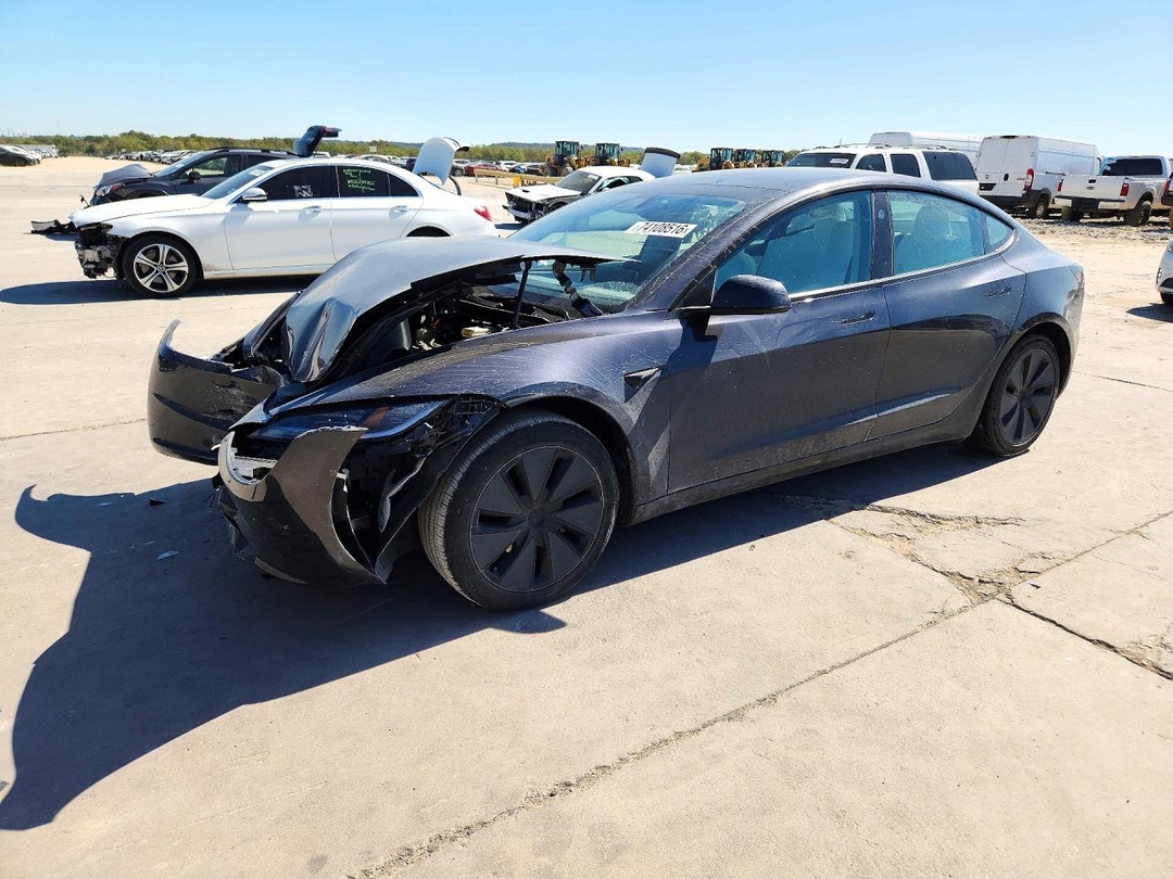منظر 2025 TESLA MODEL 3، زاوية 1