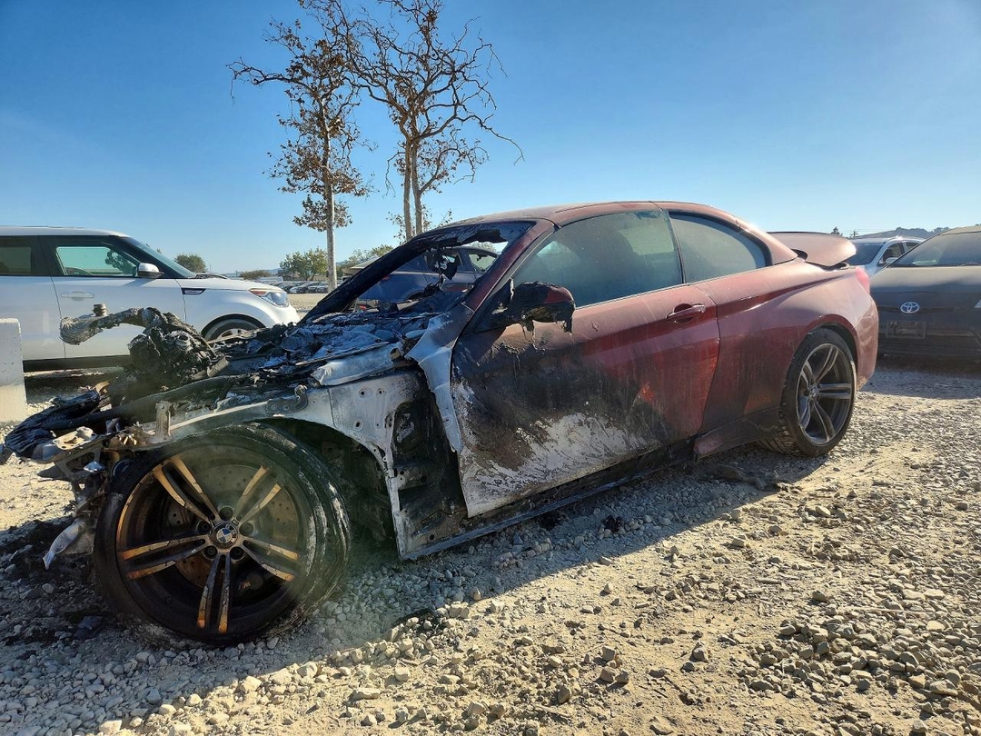 Vue de 2018 BMW M4, angle 1