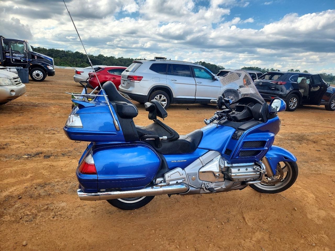 Vista de 2009 HONDA GL1800 ABS, ángulo 1
