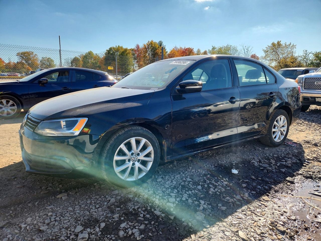 منظر 2011 VOLKSWAGEN JETTA SE، زاوية 1