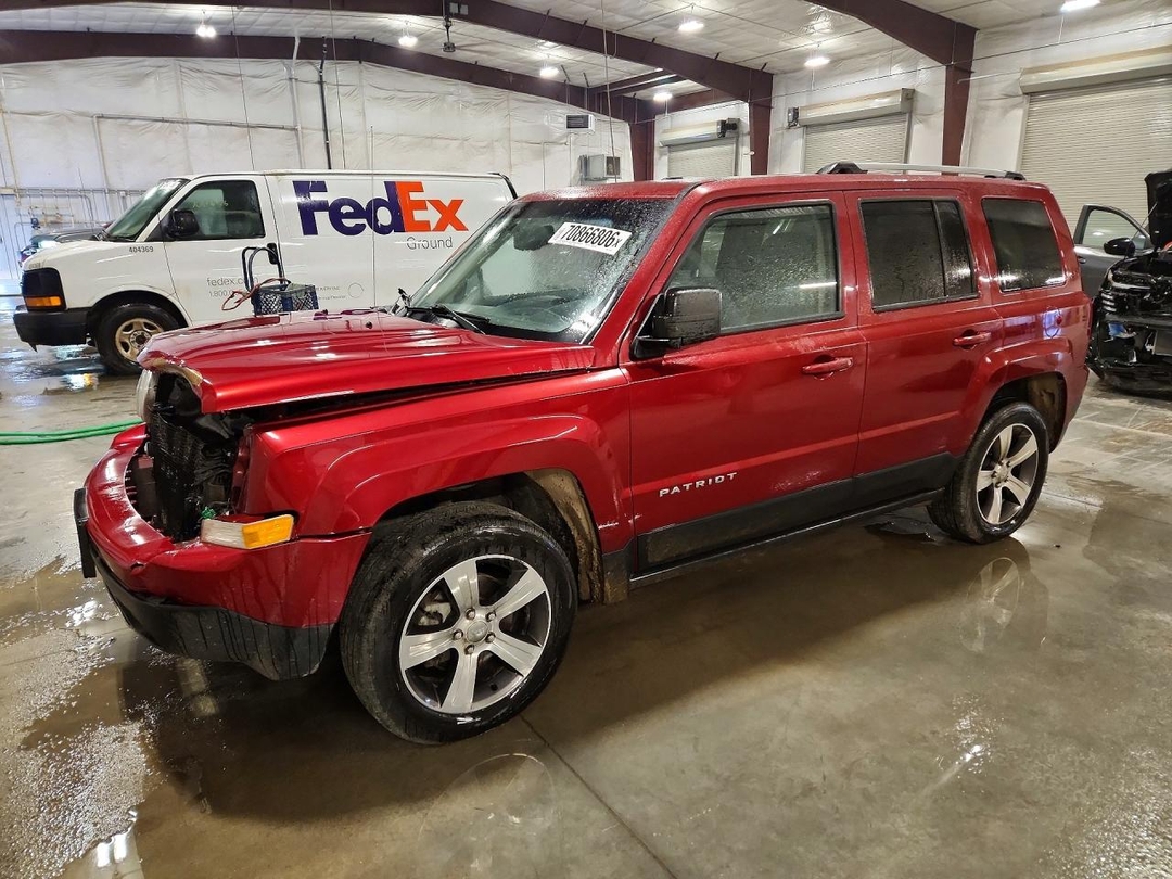 Вид 2016 JEEP PATRIOT LATITUDE, угол 1