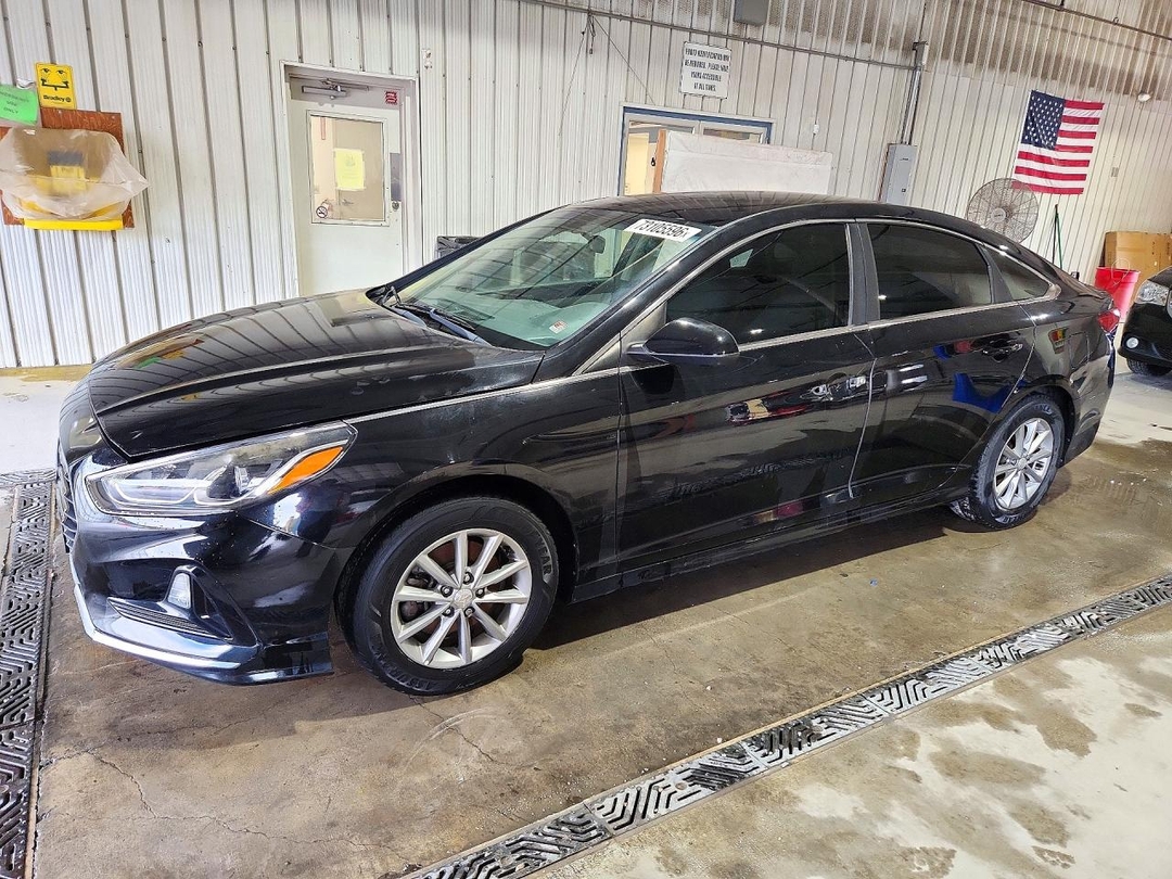 Vue de 2018 HYUNDAI SONATA SE, angle 1