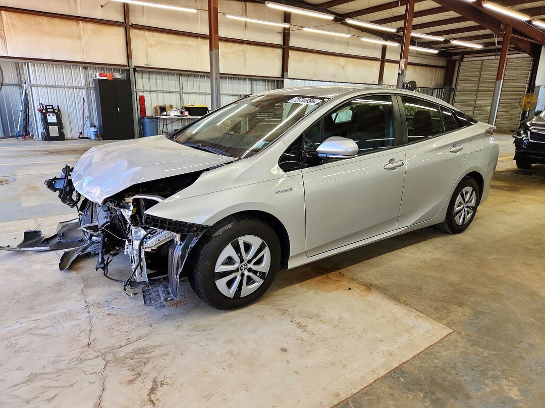 Vue de 2018 TOYOTA PRIUS TWO, angle 1