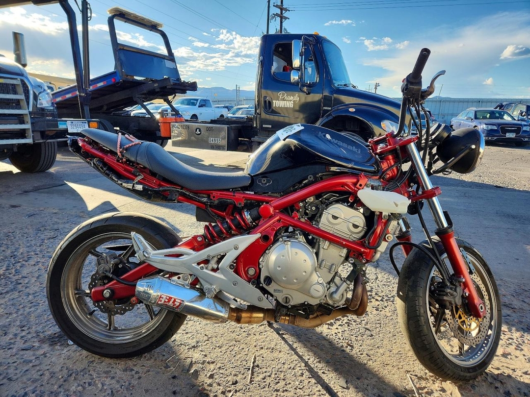 Vista de 2006 KAWASAKI EX650 A6F, ángulo 1