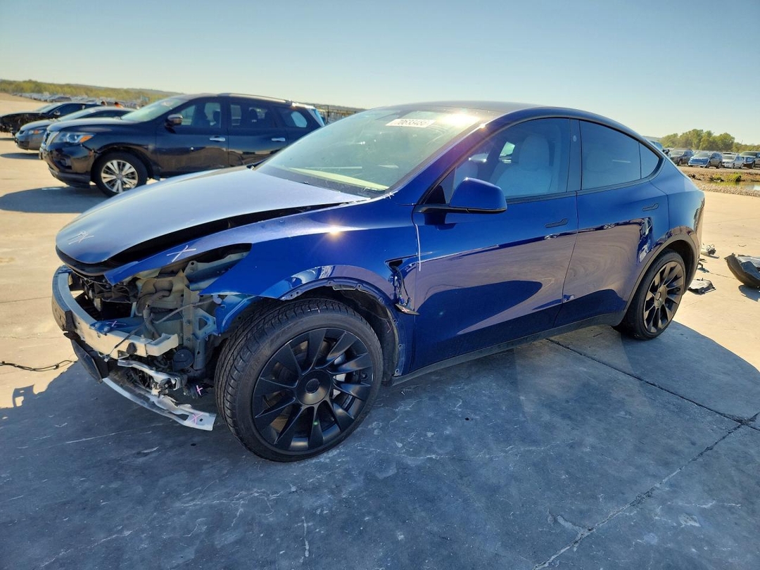 Vue de 2024 TESLA MODEL Y, angle 1