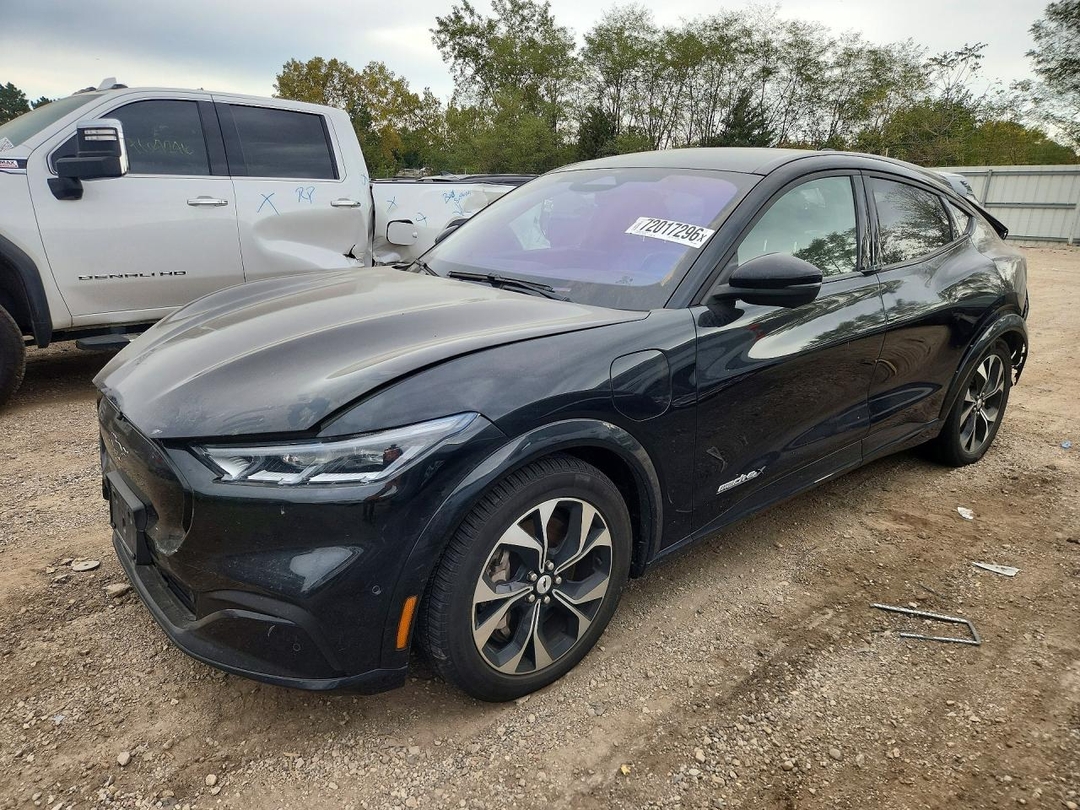 Vue de 2021 FORD MUSTANG MACH-E PREMIUM, angle 1