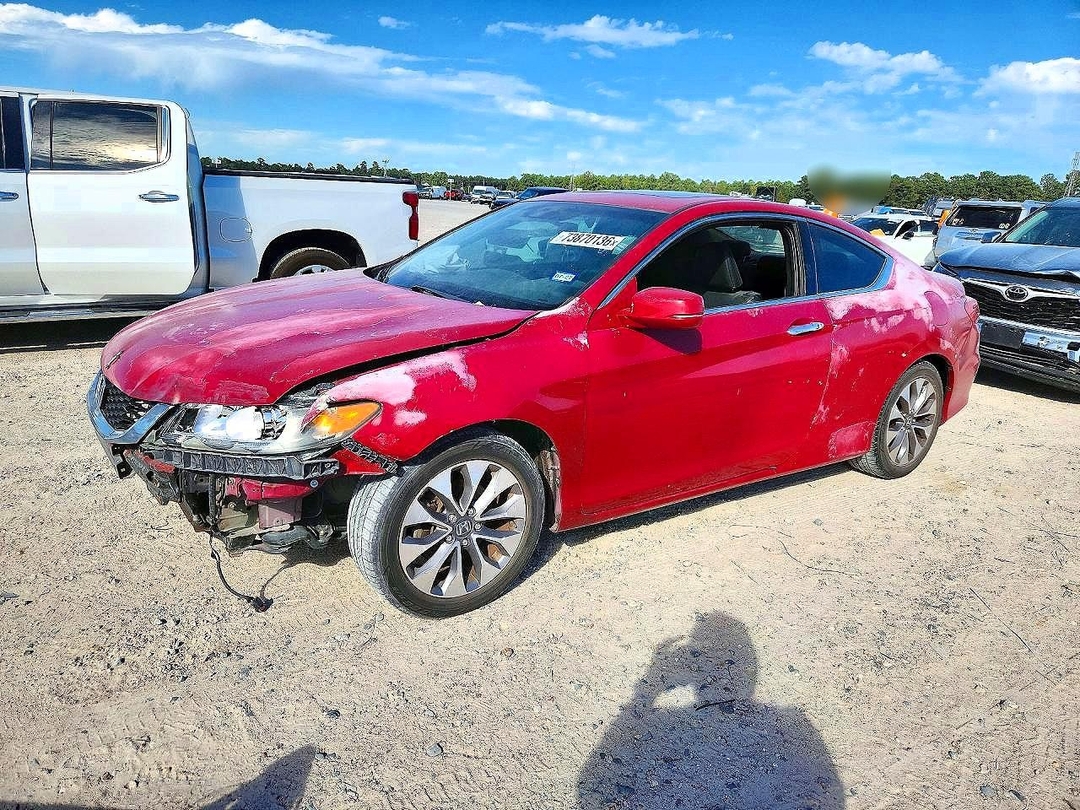 Vue de 2013 HONDA ACCORD EXL, angle 1