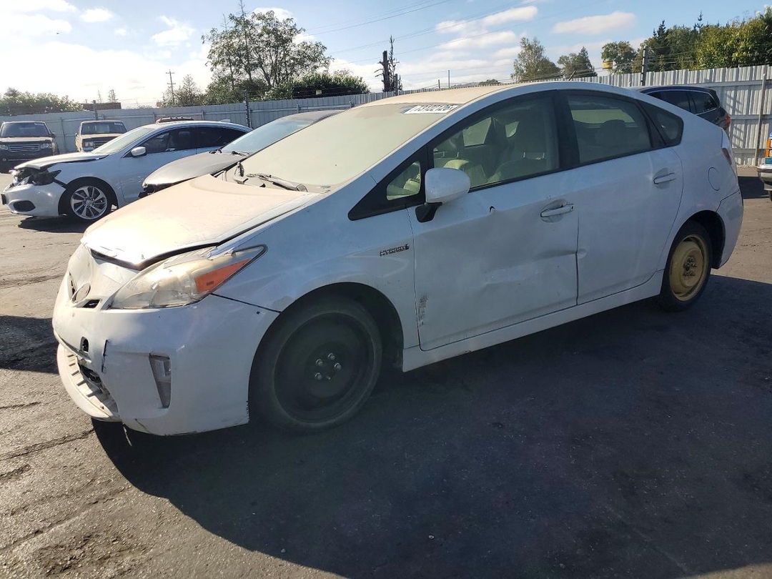 Vedere 2015 TOYOTA PRIUS TWO, unghi 1