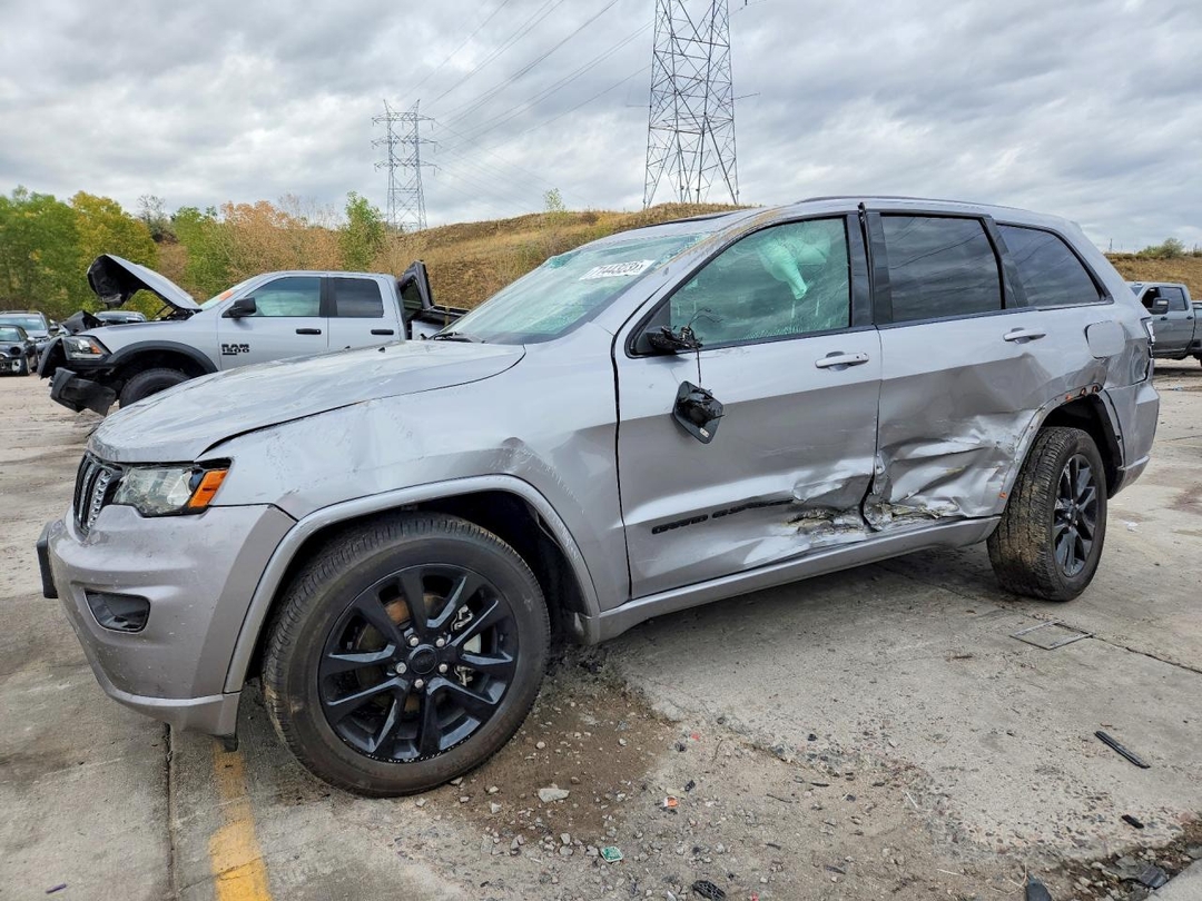 Vista de 2018 JEEP GRAND CHEROKEE LAREDO, ángulo 1