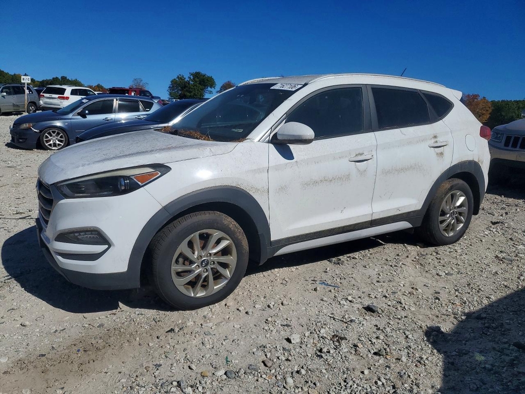Vista de 2017 HYUNDAI TUCSON SE, ángulo 1