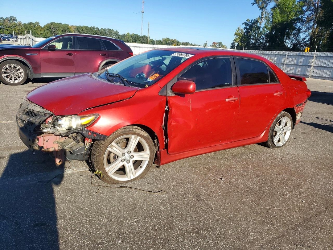 Vue de 2013 TOYOTA COROLLA S, angle 1
