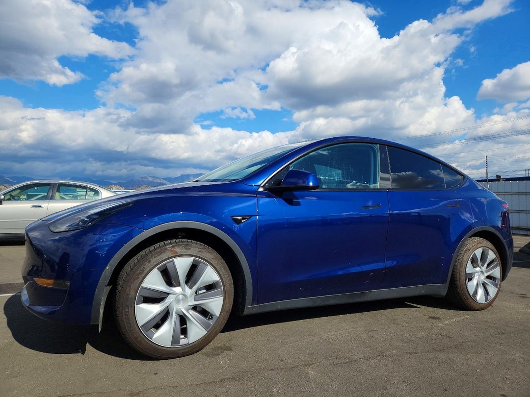 منظر 2023 TESLA MODEL Y، زاوية 1