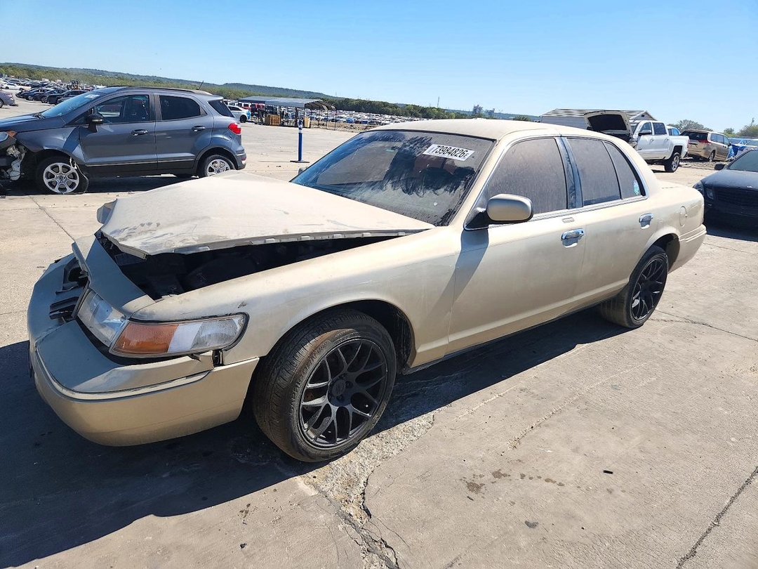 Вид 2000 MERCURY GRAND MARQUIS GS, угол 1
