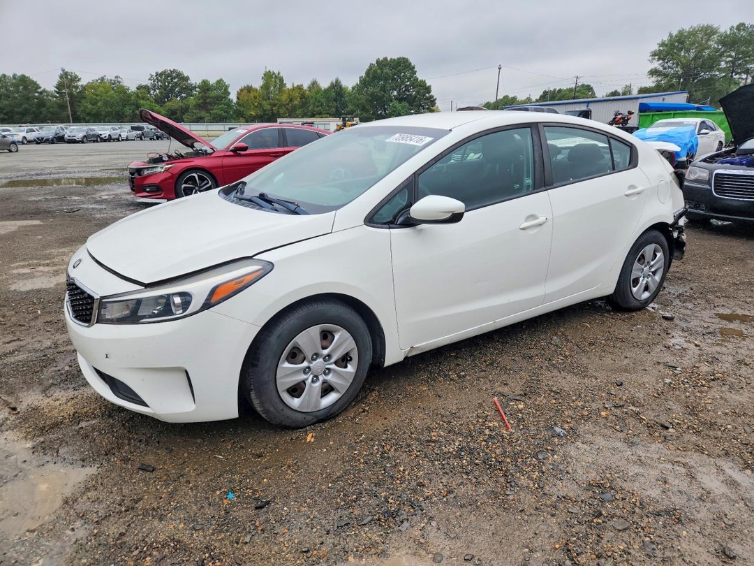 Vista de 2018 KIA FORTE LX, ángulo 1