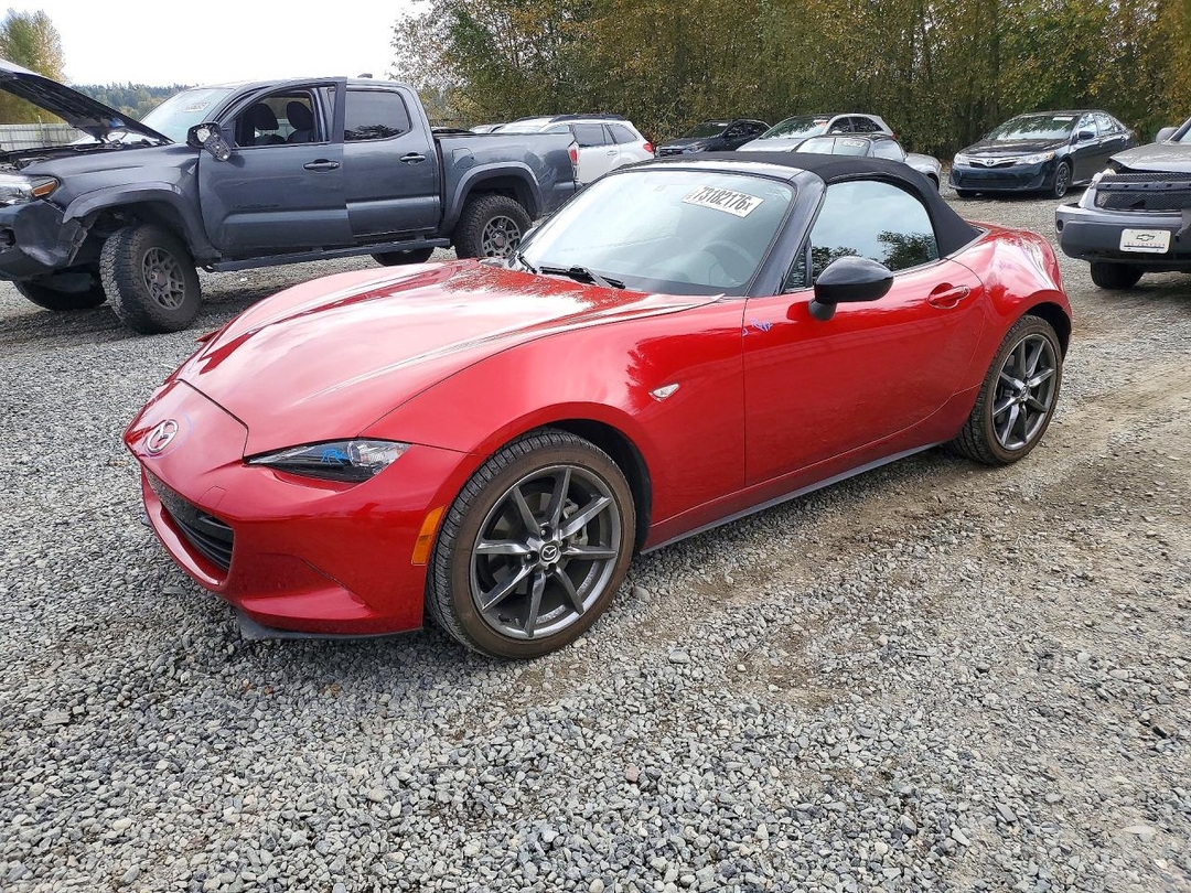 Vue de 2016 MAZDA MX-5 MIATA SPORT, angle 1