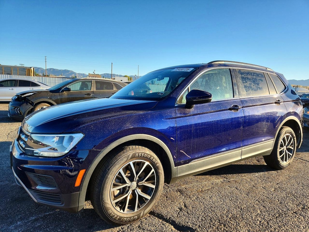 منظر 2021 VOLKSWAGEN TIGUAN SE، زاوية 1