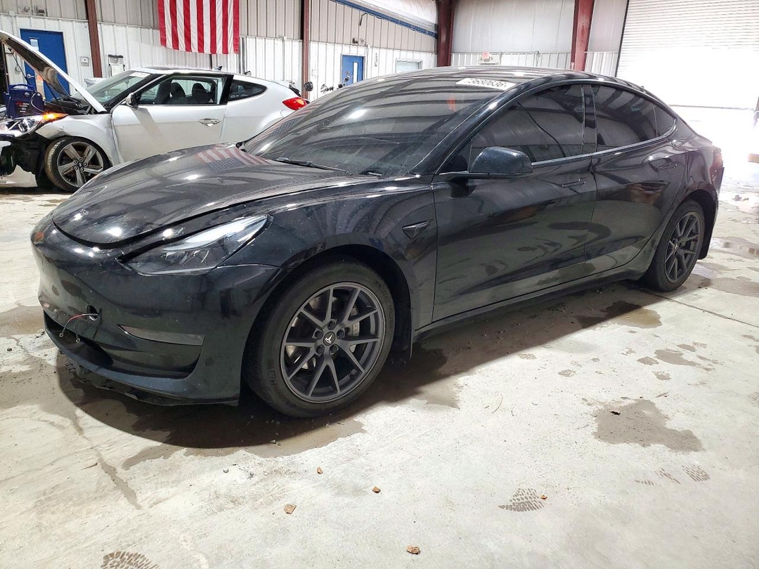 Vista de 2023 TESLA MODEL 3, ángulo 1
