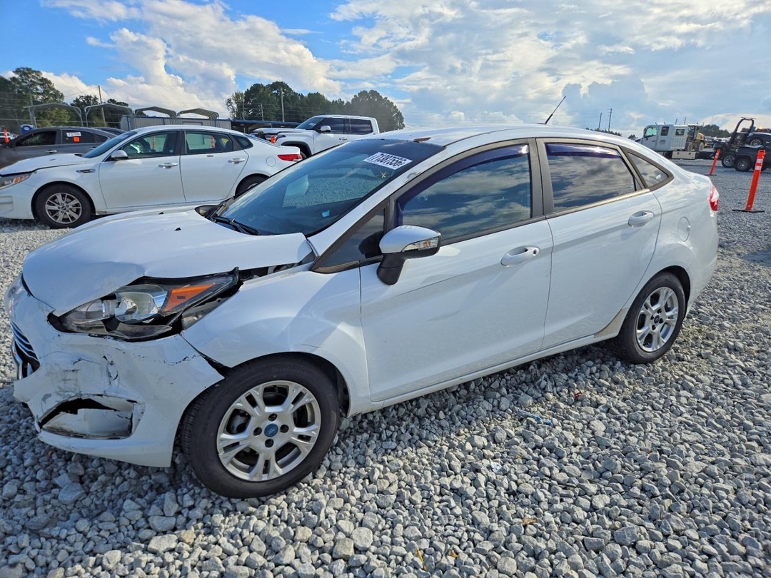 Vedere 2015 FORD FIESTA SE, unghi 1