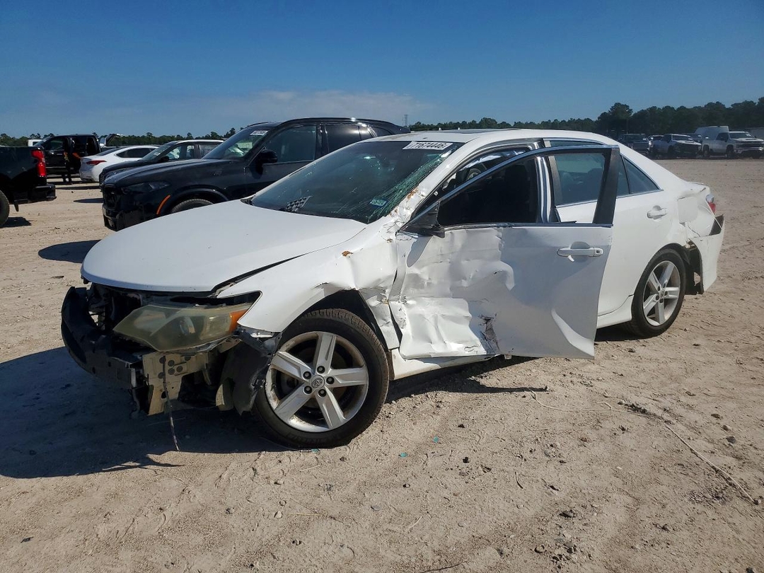 Vista de 2012 TOYOTA CAMRY SE, ángulo 1