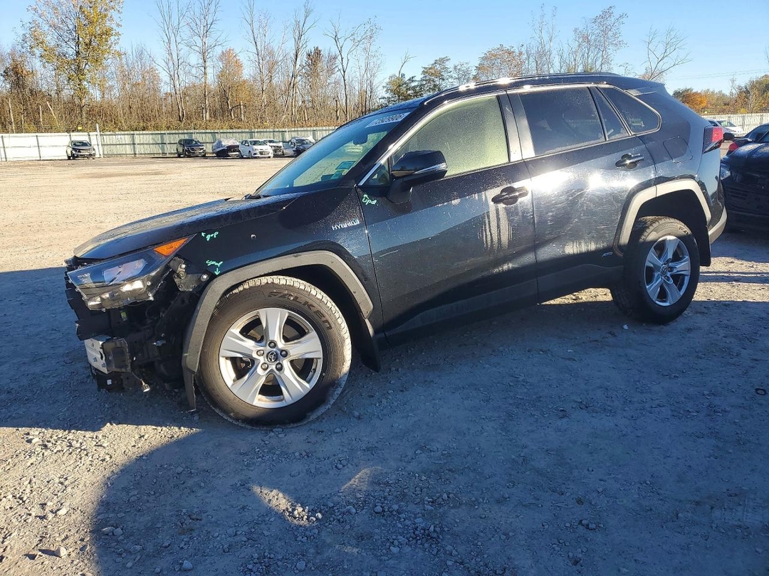 Vista de 2019 TOYOTA RAV4 LE, ángulo 1