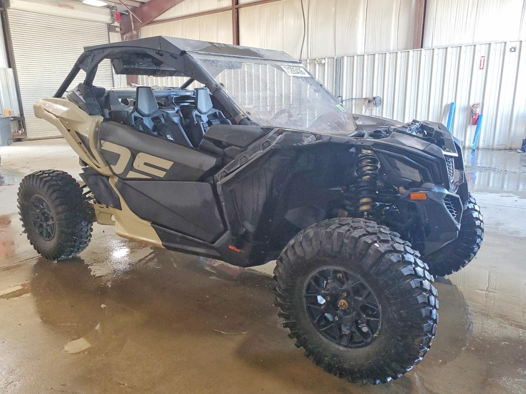 منظر 2023 CAN-AM MAVERICK X3 UTILITY VEHICLE، زاوية 1