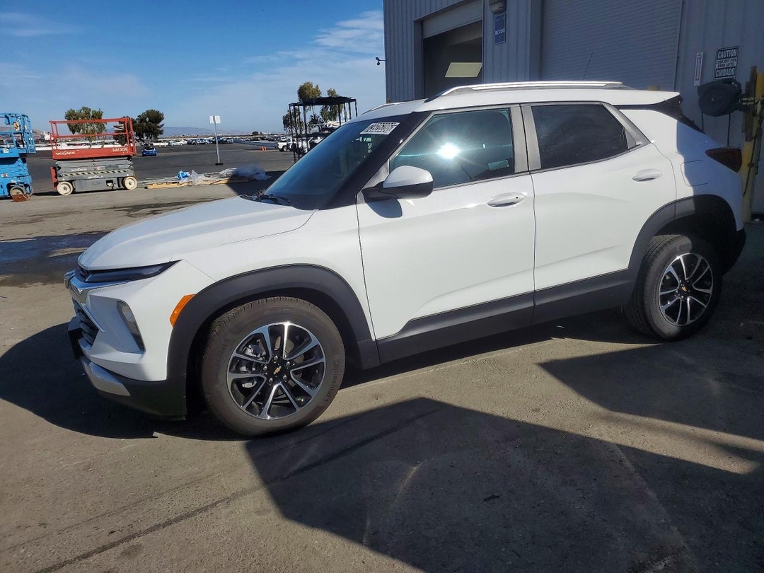 Vue de 2026 CHEVROLET TRAILBLAZER LT, angle 1