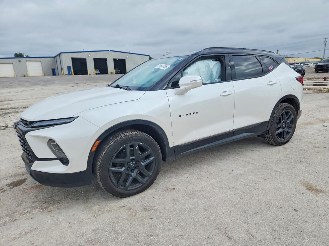 منظر 2024 CHEVROLET BLAZER RS، زاوية 1