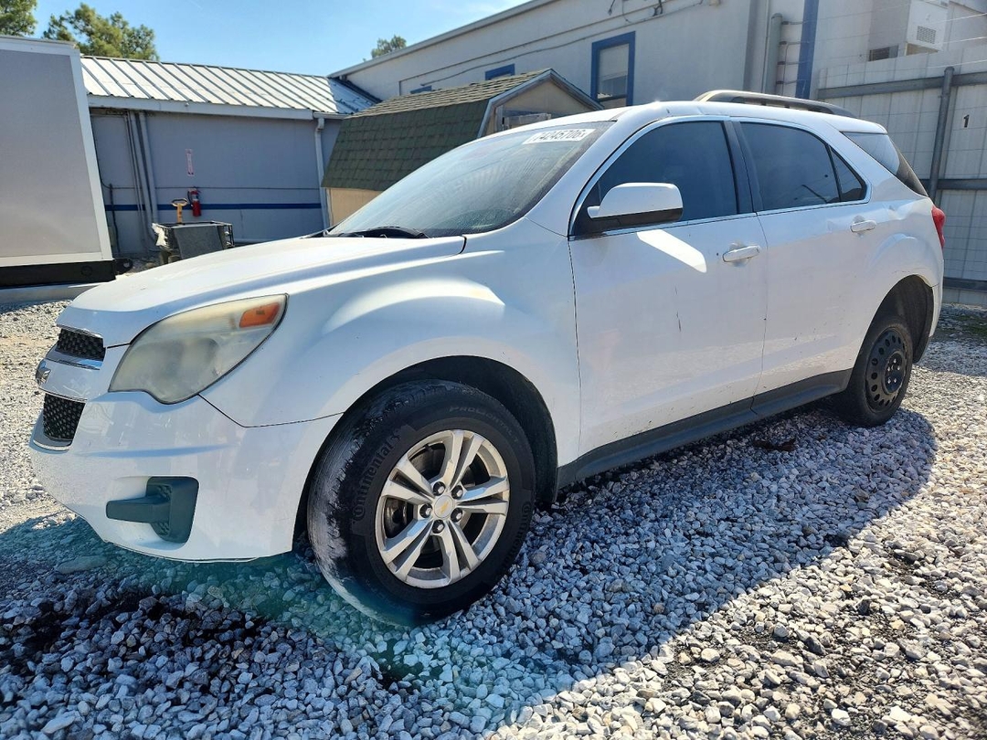 Vista de 2015 CHEVROLET EQUINOX LT, ángulo 1