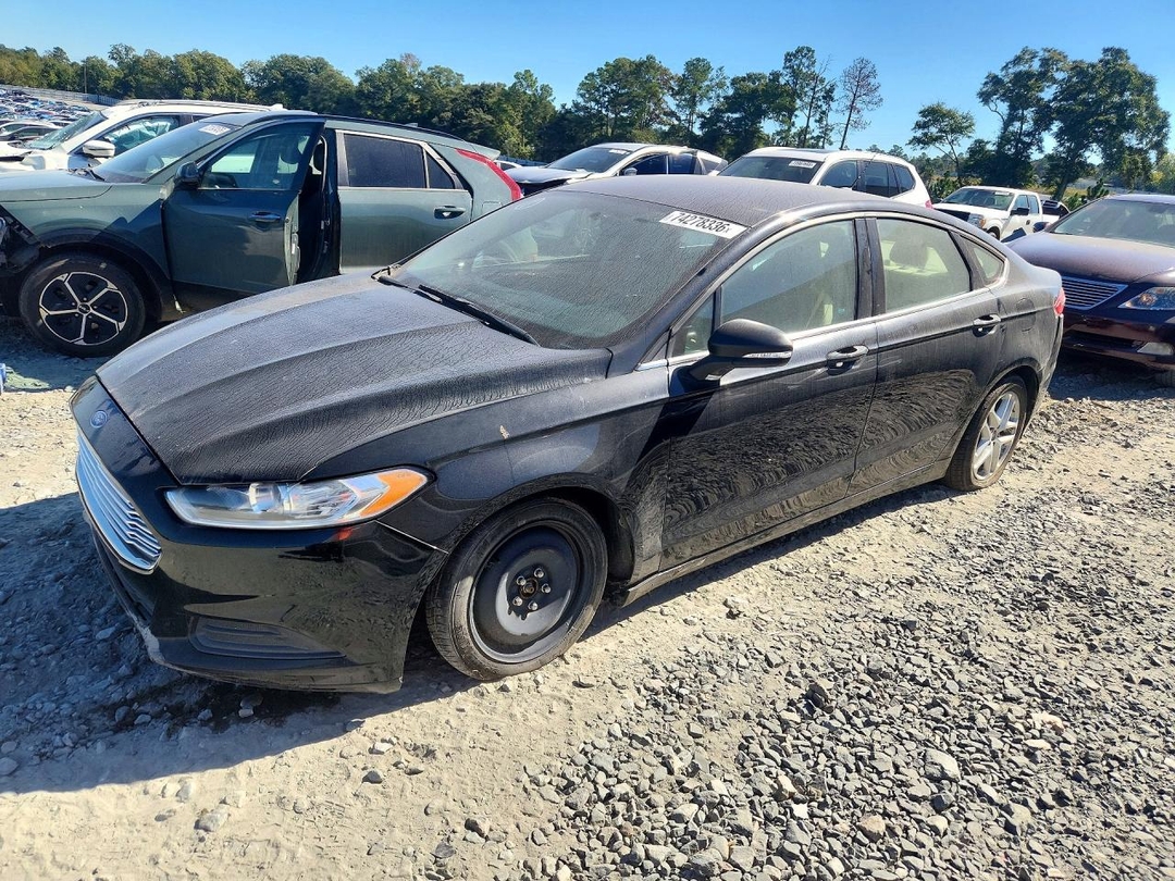 Vue de 2016 FORD FUSION SE, angle 1
