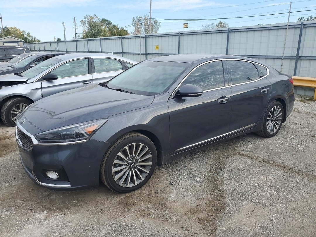 Vue de 2017 KIA CADENZA PREMIUM, angle 1