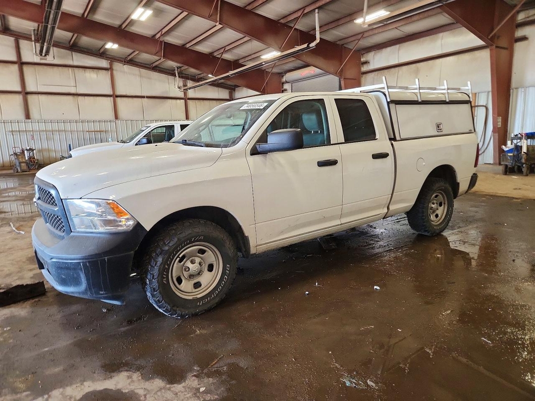 Vue de 2020 RAM 1500 CLASSIC TRADESMAN, angle 1