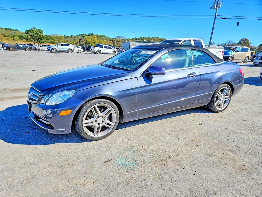 منظر 2013 MERCEDES-BENZ E 350، زاوية 1