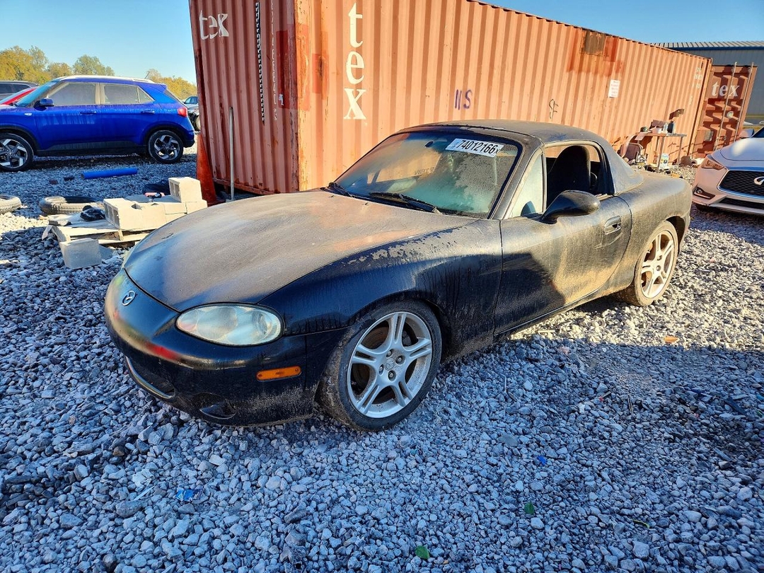 منظر 2004 MAZDA MX-5 MIATA BASE، زاوية 1