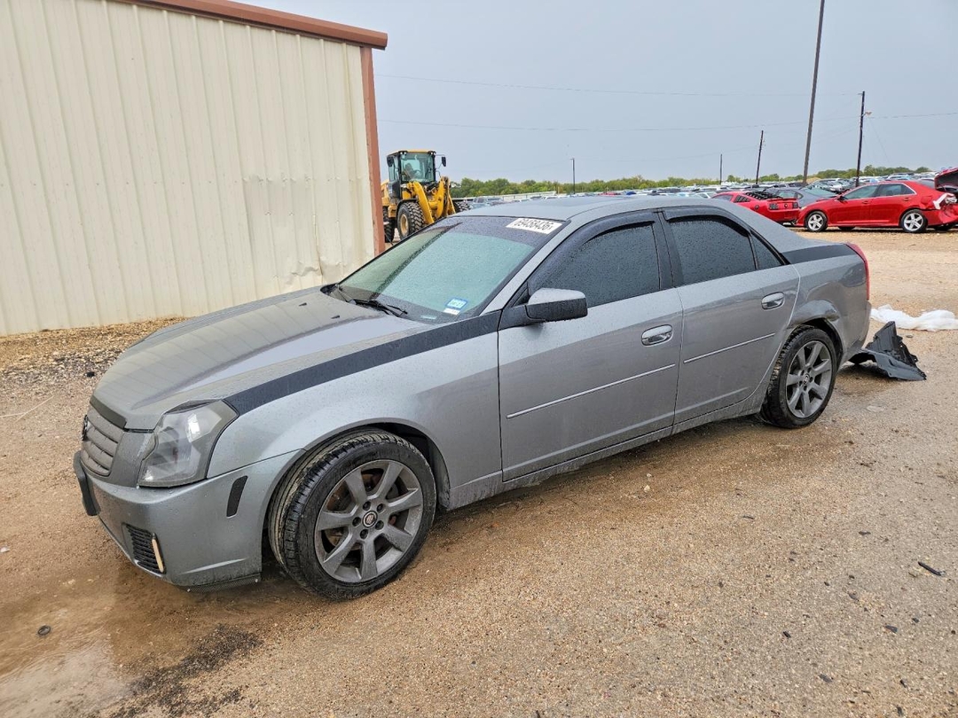 Vue de 2004 CADILLAC CTS, angle 1
