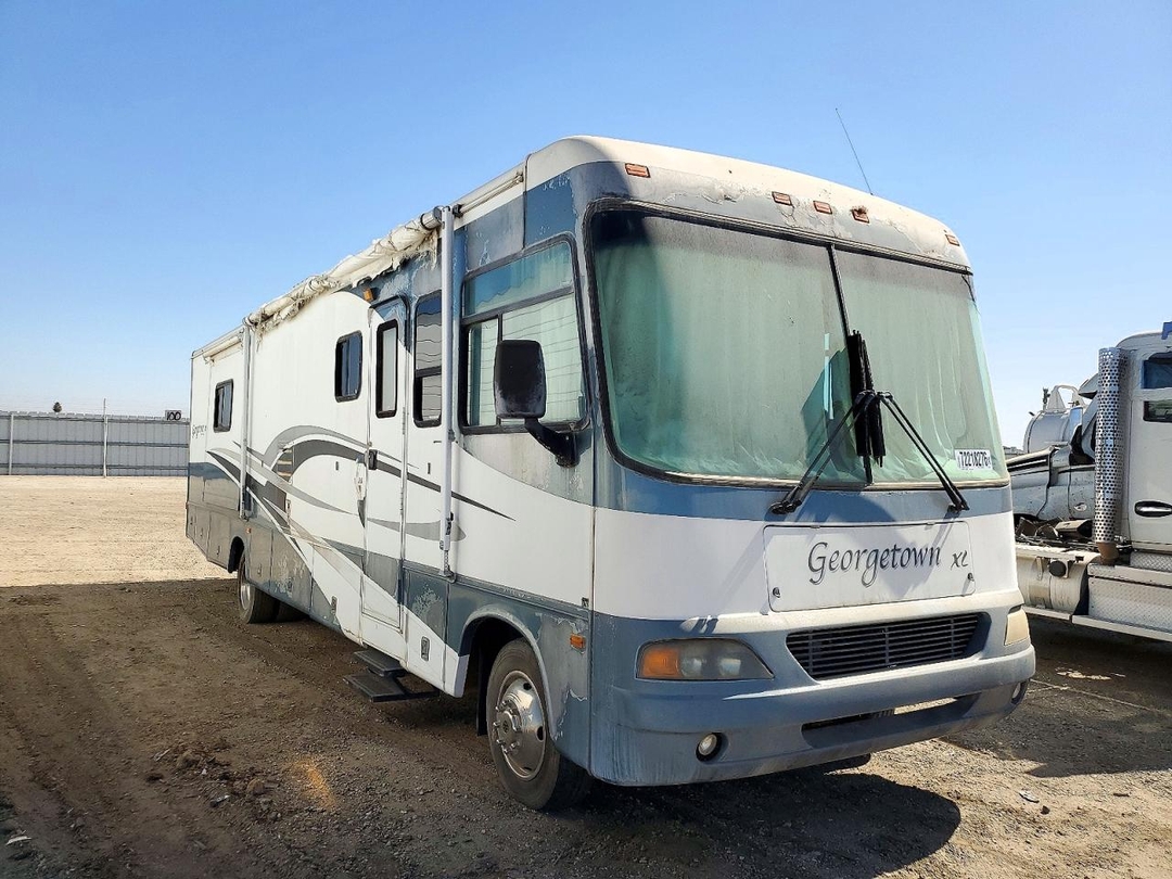 Vue de 2004 GEORGETOWN RV, angle 1