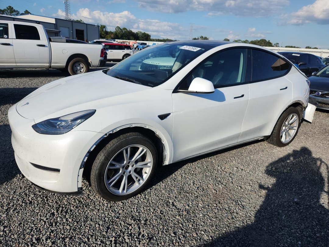 Vue de 2023 TESLA MODEL Y, angle 1