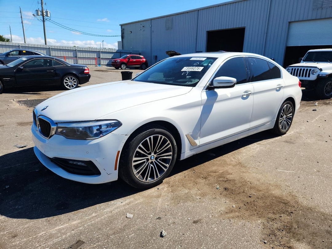 منظر 2018 BMW 530 I، زاوية 1