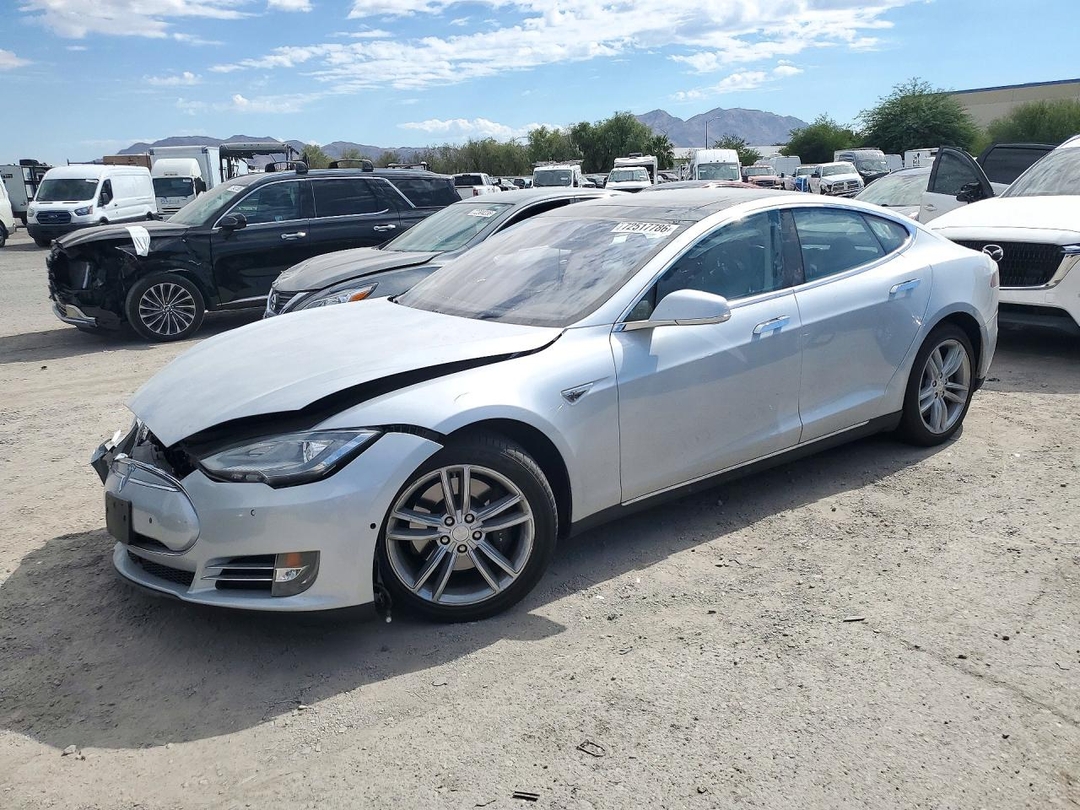 منظر 2014 TESLA MODEL S، زاوية 1