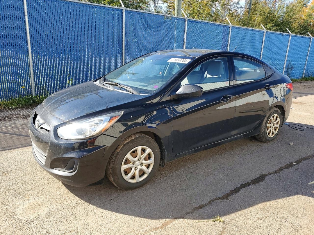 Vedere 2014 HYUNDAI ACCENT GLS, unghi 1
