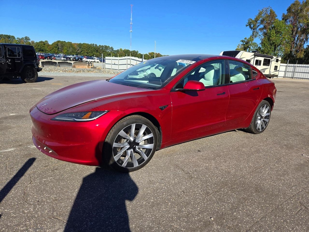 Vista de 2024 TESLA MODEL 3, ángulo 1